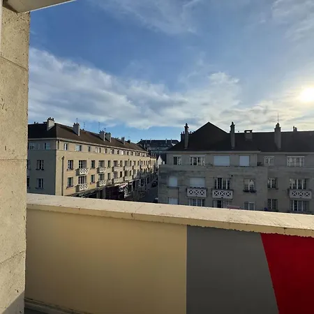 Apartment Family Near The Castle Of